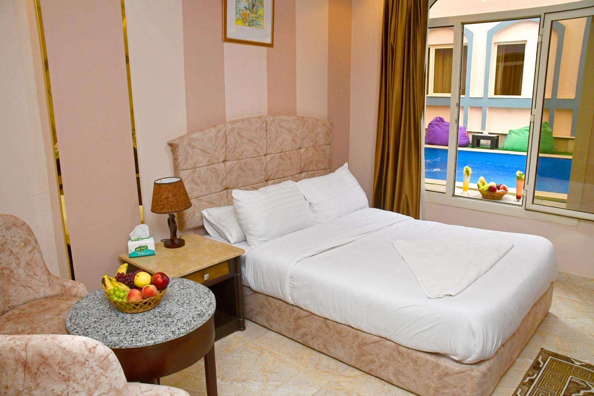 Nun Pyramids Hotel Kafrat al Jabal Bagian luar foto