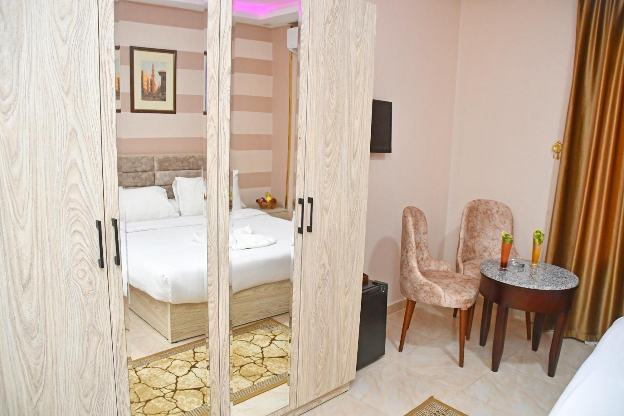 Nun Pyramids Hotel Kafrat al Jabal Ruang foto