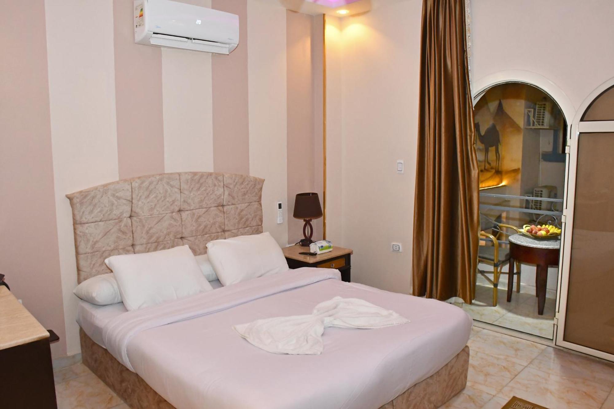 Nun Pyramids Hotel Kafrat al Jabal Bagian luar foto