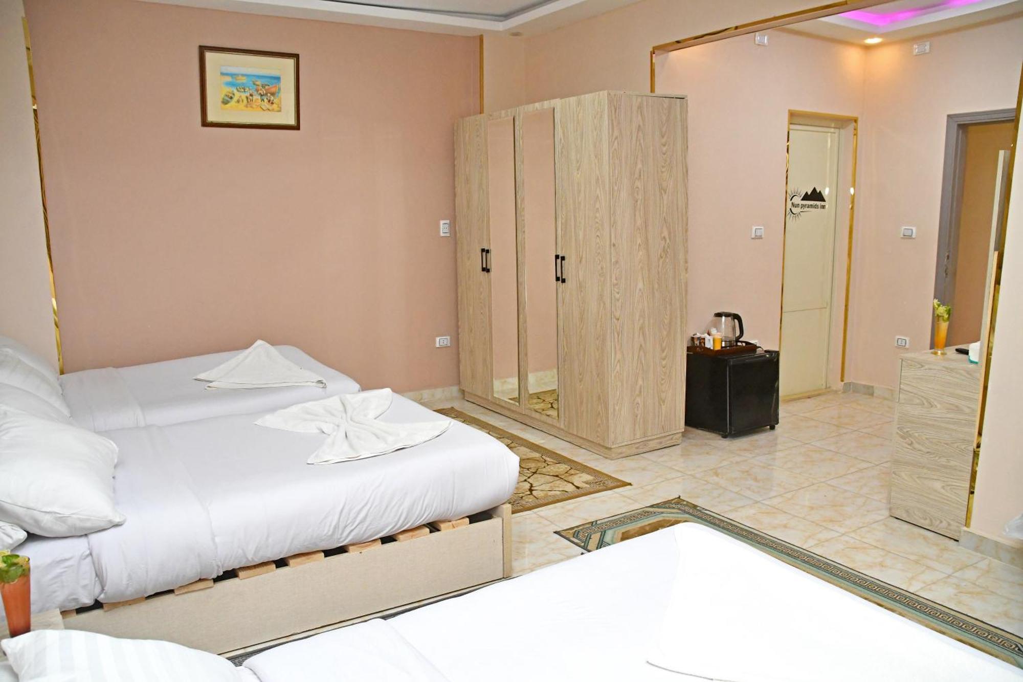 Nun Pyramids Hotel Kafrat al Jabal Ruang foto